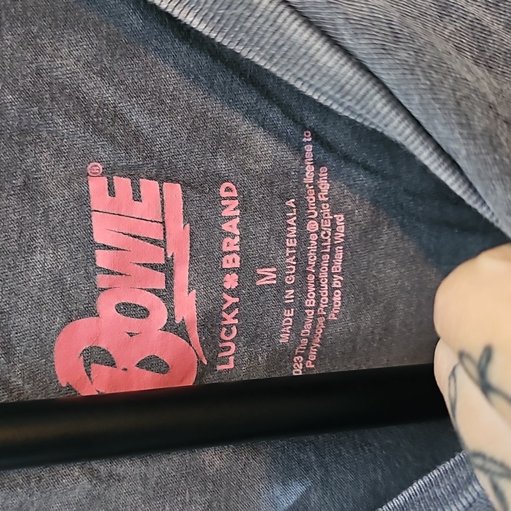 Lucky Brand David Bowie Distressed Studded Tee M - Picture 3 of 5